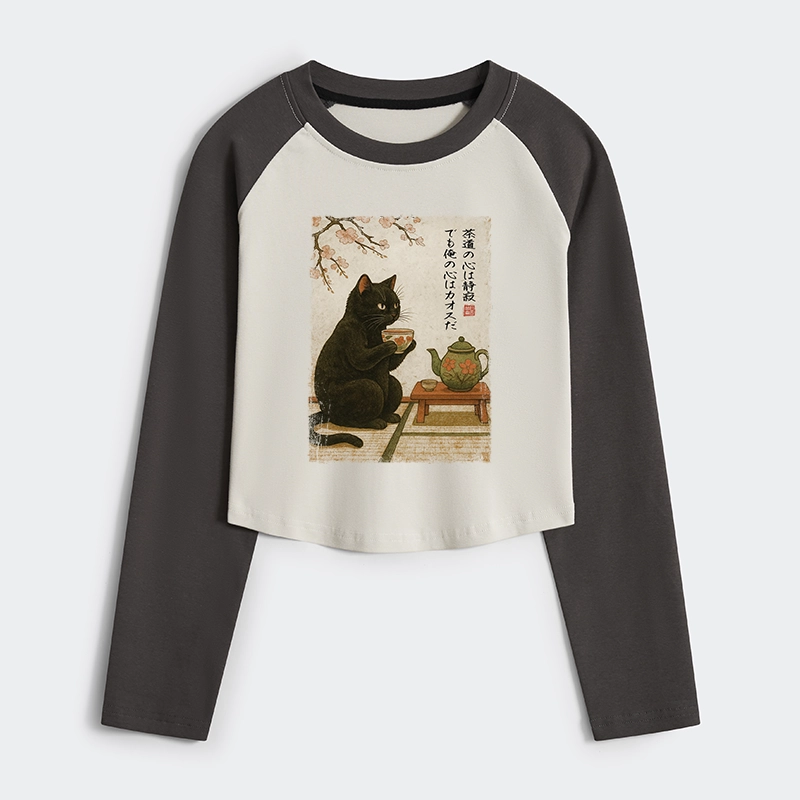 Tokyo-Tiger Tea Time With A Black Cat Women's Crop Raglan T-Shirt