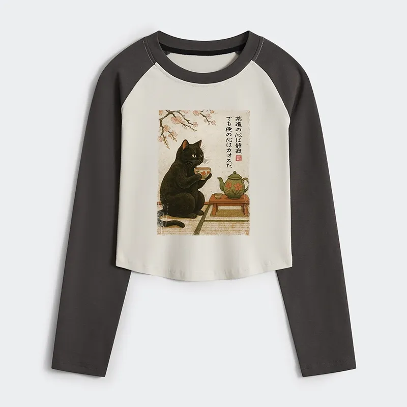 Tokyo-Tiger Tea Time With A Black Cat Women's Crop Raglan T-Shirt