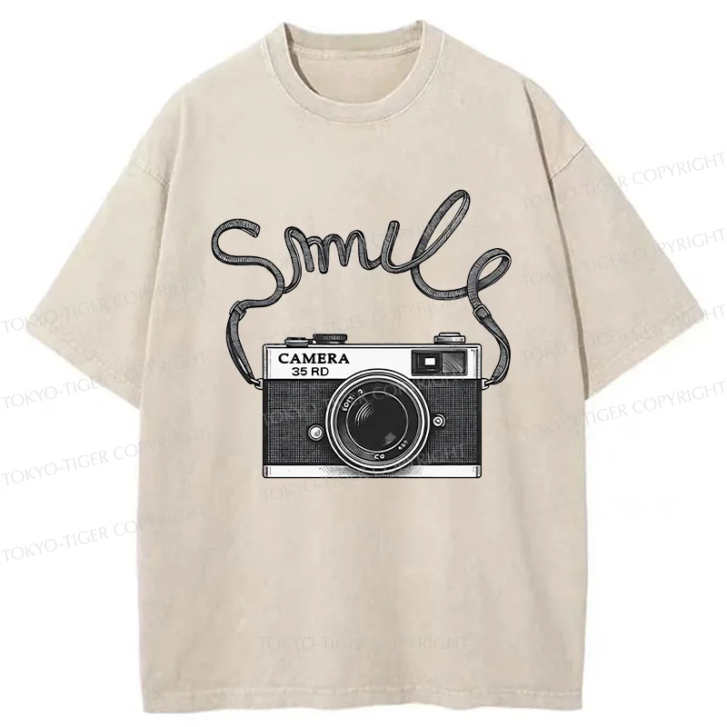 Tokyo-Tiger Smile Camera Washed T-Shirt