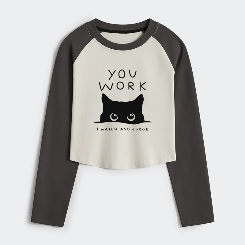 Tokyo-Tiger A Cat That Spies Women's Crop Raglan T-Shirt