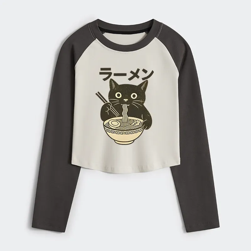 Tokyo-Tiger Simple Black Cat Eating Ramen Women's Crop Raglan T-Shirt