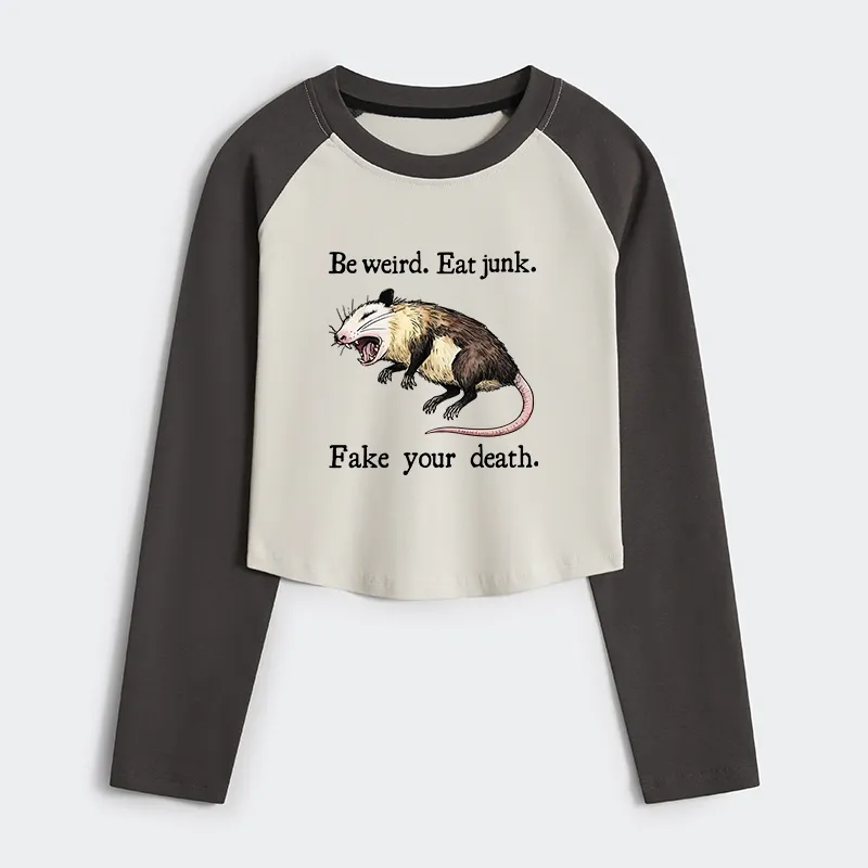 Tokyo-Tiger Possum Playing Dead Women's Crop Raglan T-Shirt