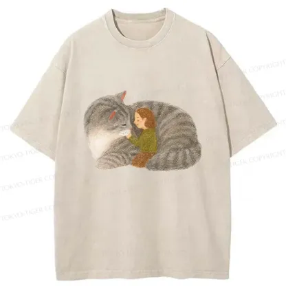 Tokyo-Tiger Girl Hugging Cat Washed T-Shirt