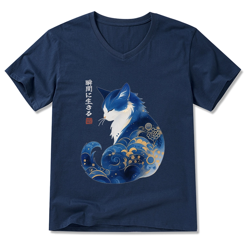 Tokyo-Tiger Retro Zen Cat: Living the Present V-Neck Classic T-Shirt