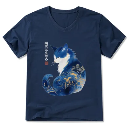Tokyo-Tiger Retro Zen Cat: Living the Present V-Neck Classic T-Shirt