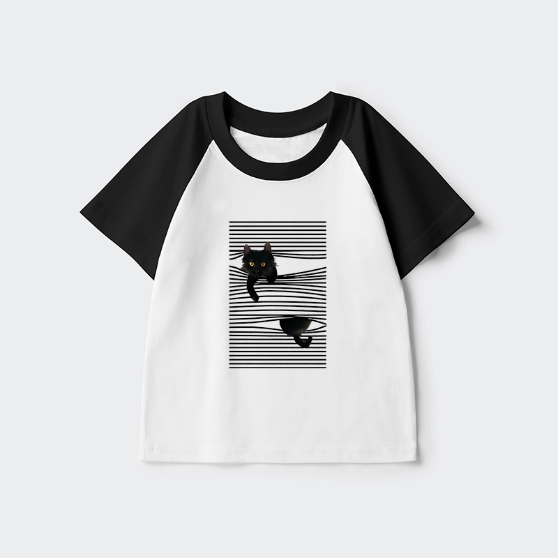 Tokyo-Tiger Cat Scratching Curtain Kids Raglan T-shirt