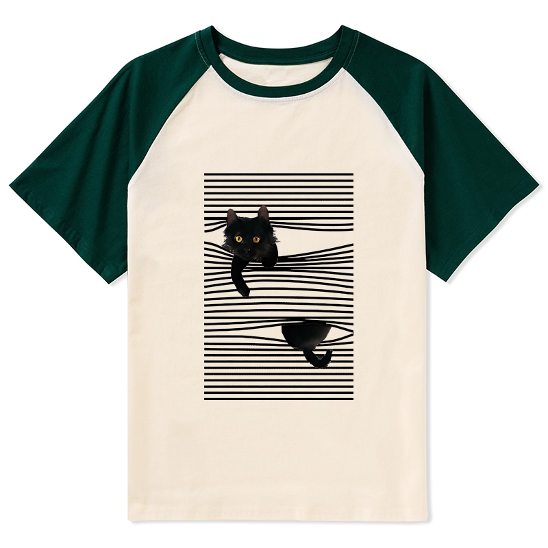 Tokyo-Tiger Cat Scratching Curtain Raglan T-shirt