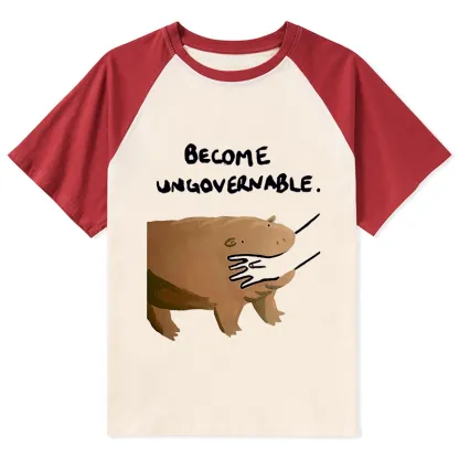 Tokyo-Tiger Moo Deng Bites Someone's Arm Raglan T-shirt