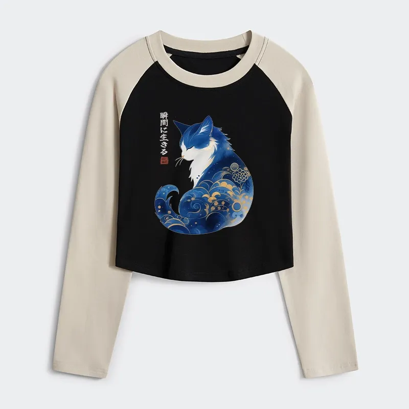 Tokyo-Tiger Retro Zen Cat: Living the Present Women's Crop Raglan T-Shirt
