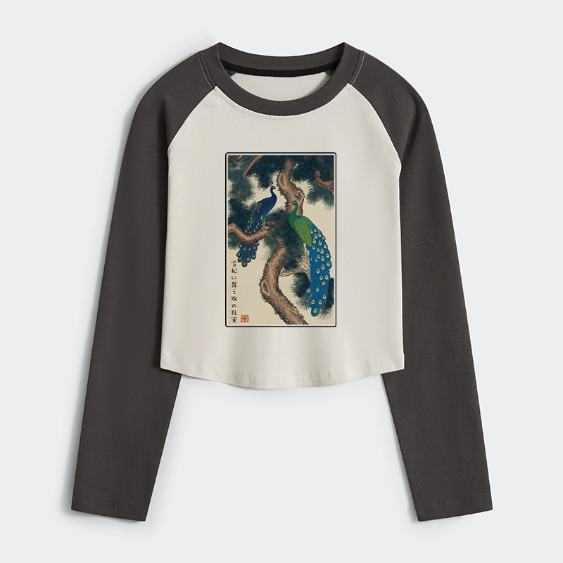 Tokyo-Tiger Peacocks in Snowy Pines Women's Crop Raglan T-Shirt