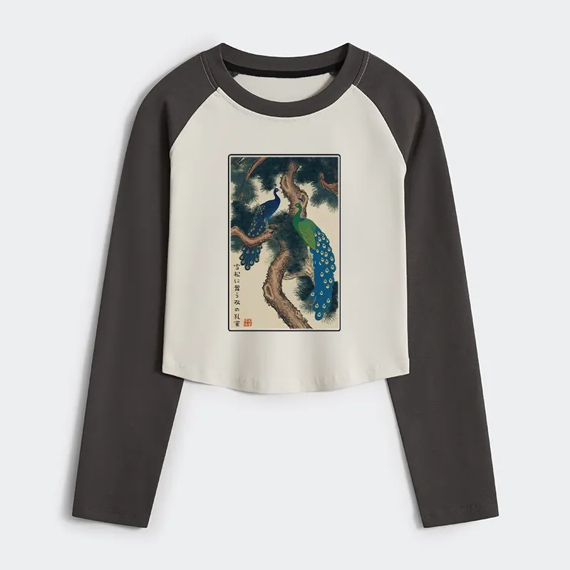 Tokyo-Tiger Peacocks in Snowy Pines Women's Crop Raglan T-Shirt