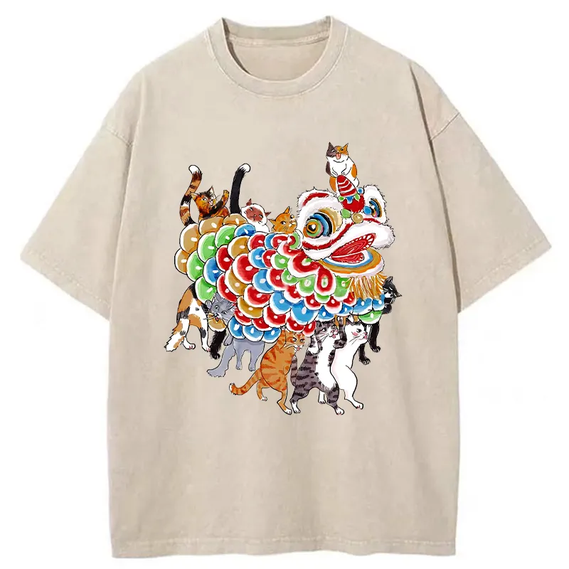 Tokyo-Tiger Cats Perform A Lion Dance To Celebrate The New Year Washed T-Shirt