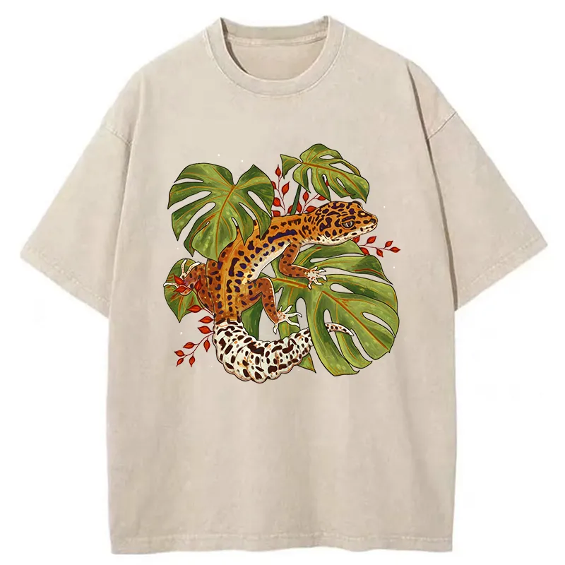 Tokyo-Tiger Geckos And Monstera Plants Washed T-Shirt