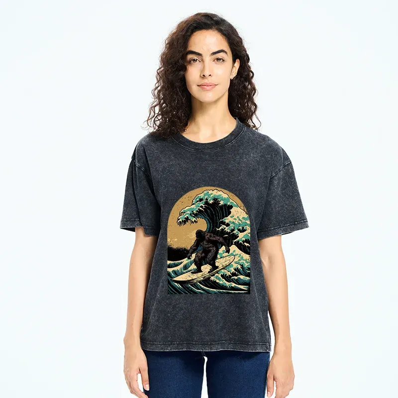 Tokyo-Tiger Bigfoot Surfing Washed T-Shirt