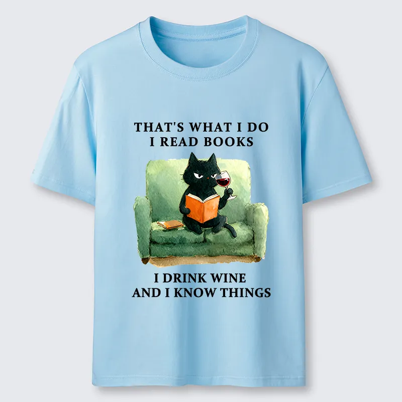 Tokyo-Tiger Cat That Reads And Drinks Classic T-Shirt