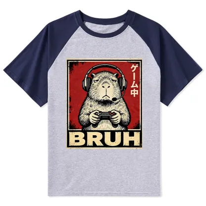 Tokyo-Tiger Funny Capybara Playing Games Raglan T-shirt