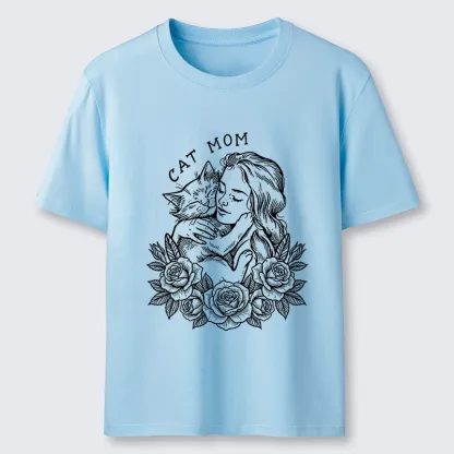 Tokyo-Tiger Cat Mom Cuddling Her Kitten Classic T-Shirt