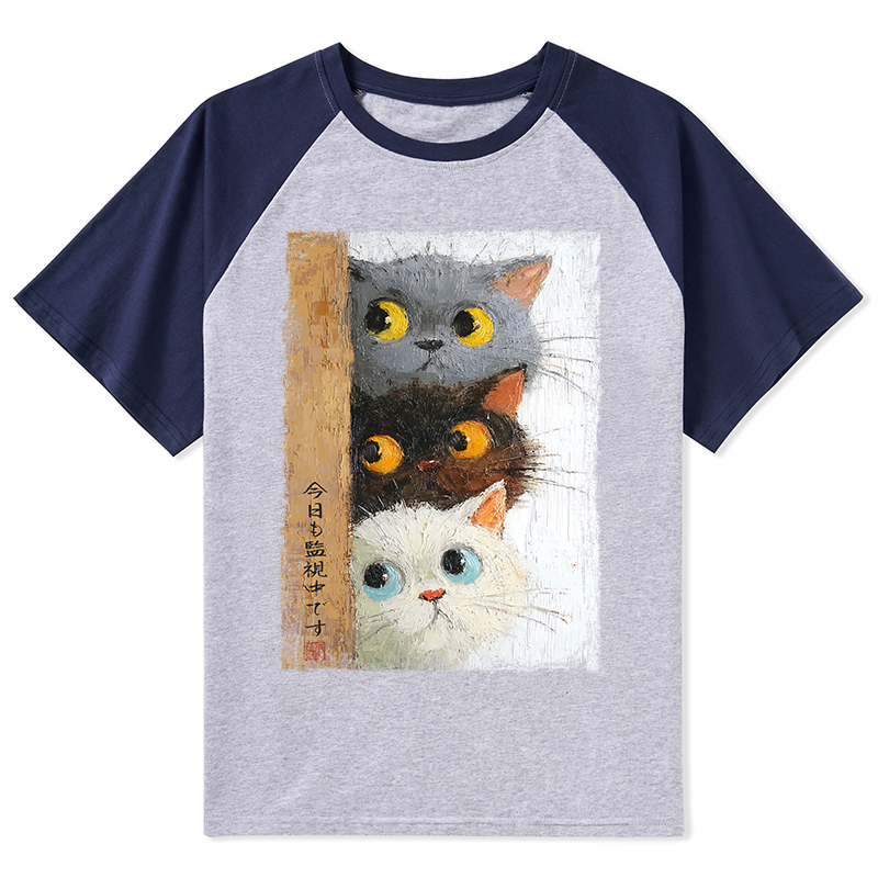 Tokyo-Tiger Three Cute Cats Watch You Raglan T-shirt