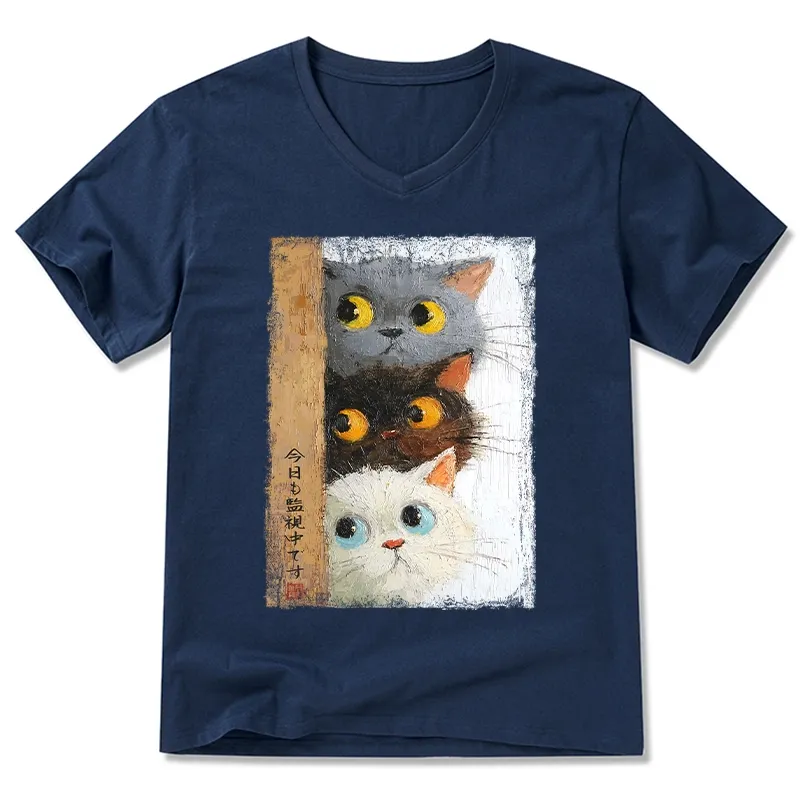 Tokyo-Tiger Three Cute Cats Watch You V-Neck Classic T-Shirt
