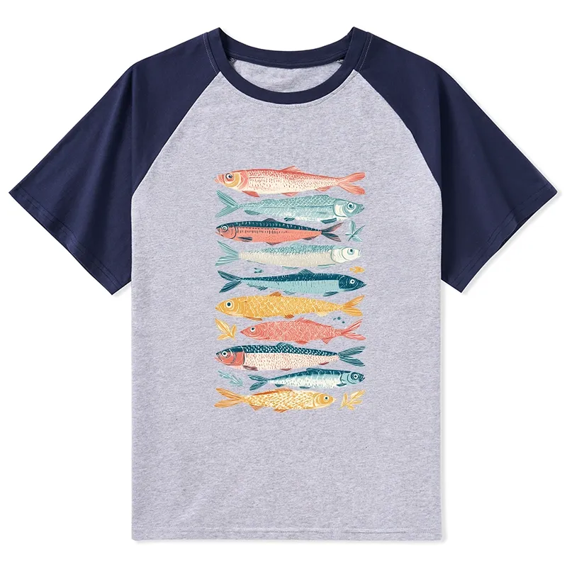 Tokyo-Tiger Beautiful Colorful Fish In The Sea Raglan T-shirt