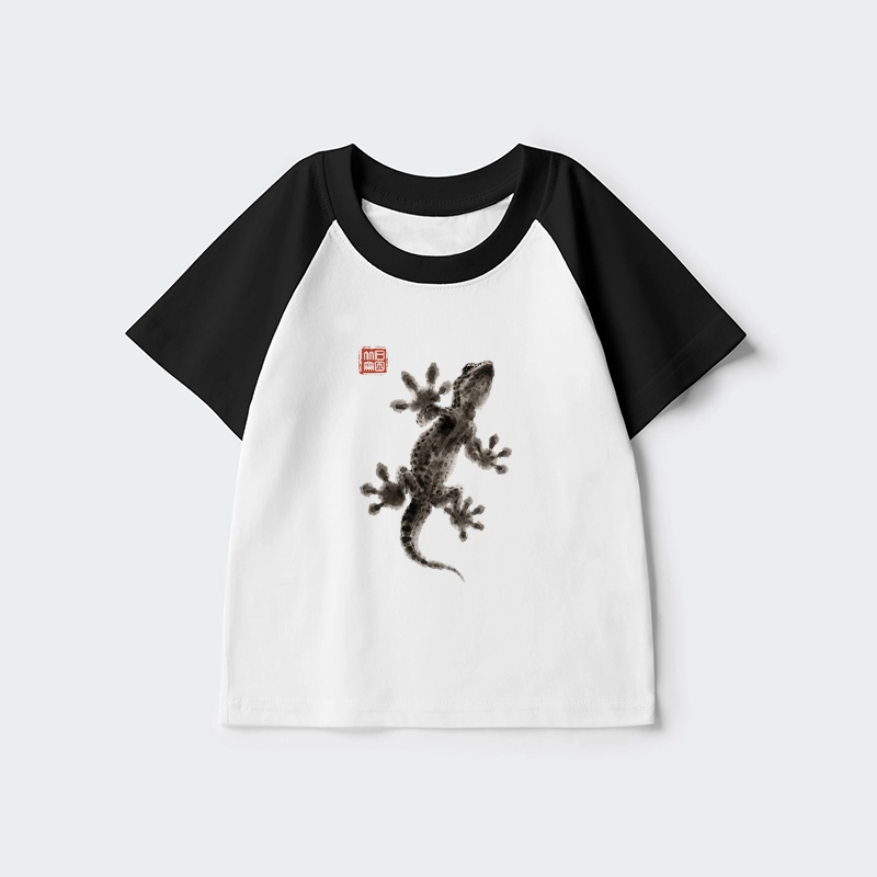 Tokyo-Tiger Minimal Asian Ink Brush Gecko Vibe Kids Raglan T-shirt