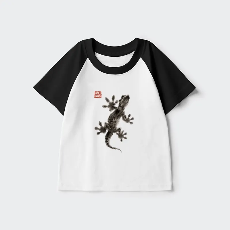 Tokyo-Tiger Minimal Asian Ink Brush Gecko Vibe Kids Raglan T-shirt
