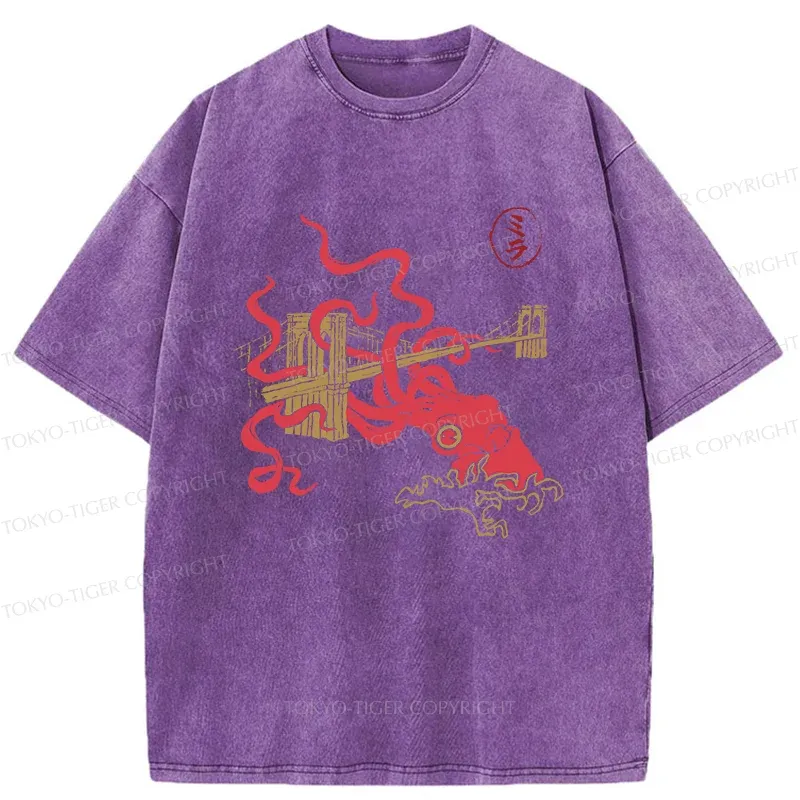 Tokyo-Tiger Giant Octopus Brooklyn Bridge Washed T-Shirt