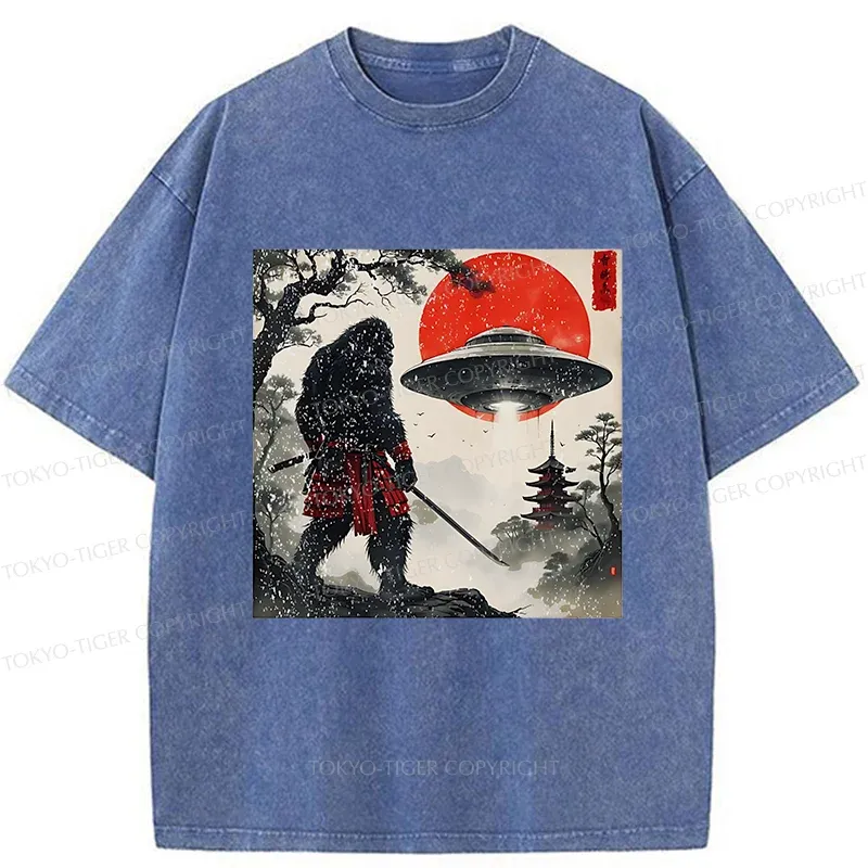 Tokyo-Tiger Bigfoot Vs Alien Washed T-Shirt