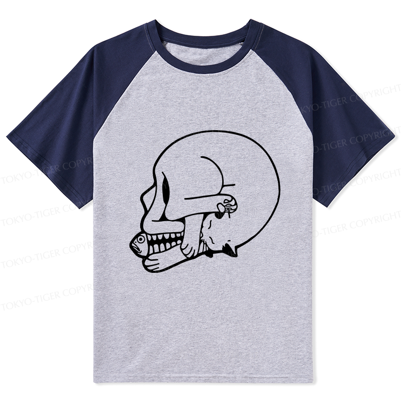 Tokyo-Tiger Funny Cat Eating Fish Raglan T-shirt