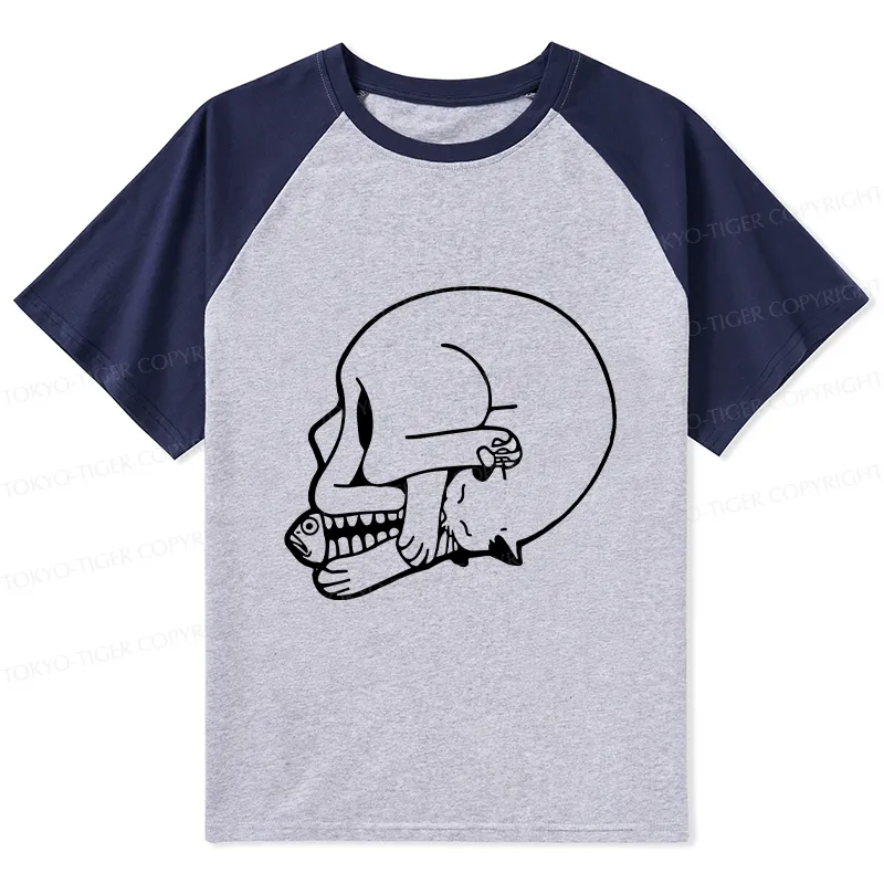 Tokyo-Tiger Funny Cat Eating Fish Raglan T-shirt