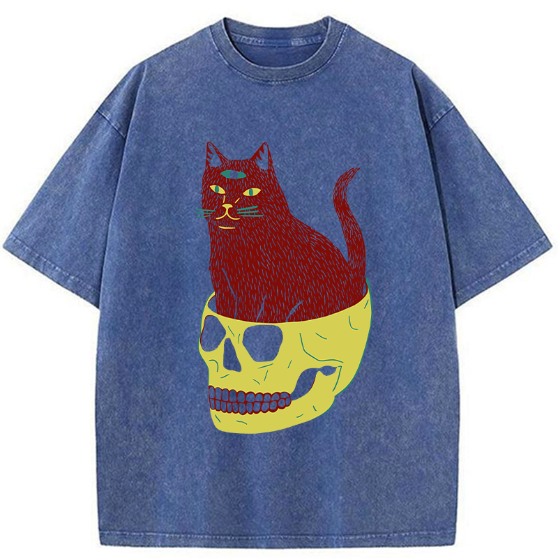 Tokyo-Tiger Cat Sitting In Skull Washed T-Shirt