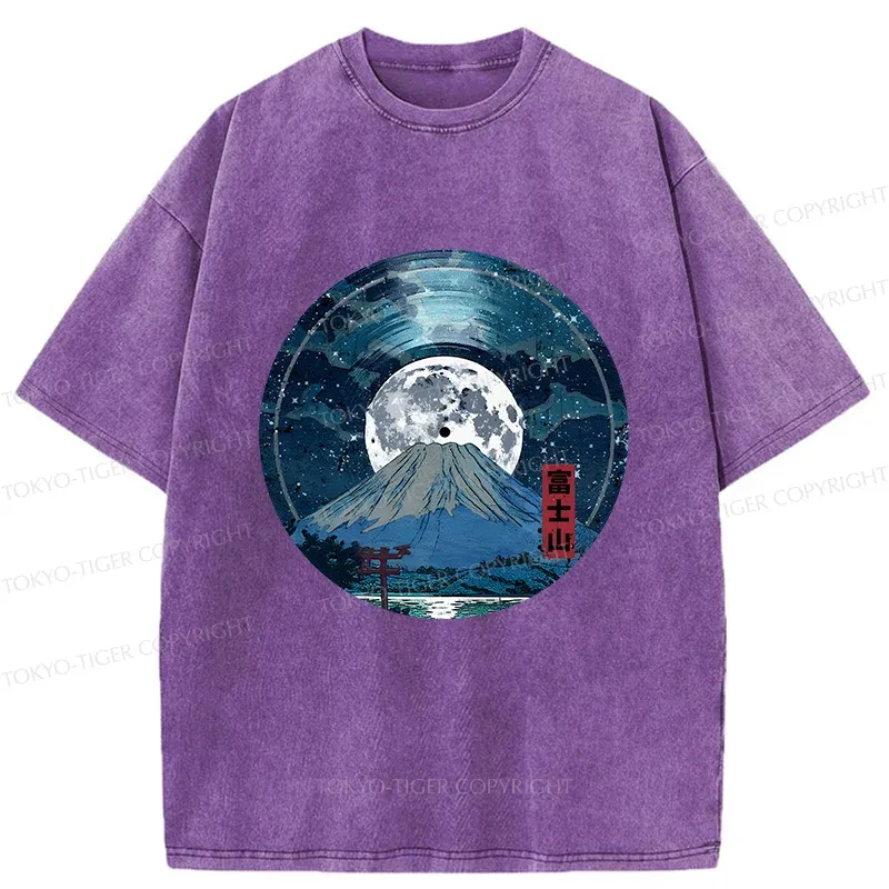 Tokyo-Tiger Mount Fuji Under The Aurora Washed T-Shirt