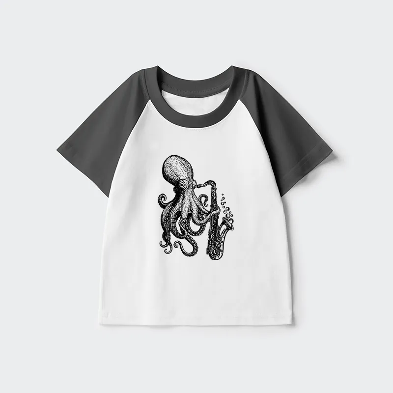 Tokyo-Tiger Octopus Playing Saxophone Kids Raglan T-shirt