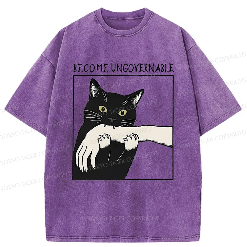 Tokyo-Tiger Black Cat Biting Washed T-Shirt