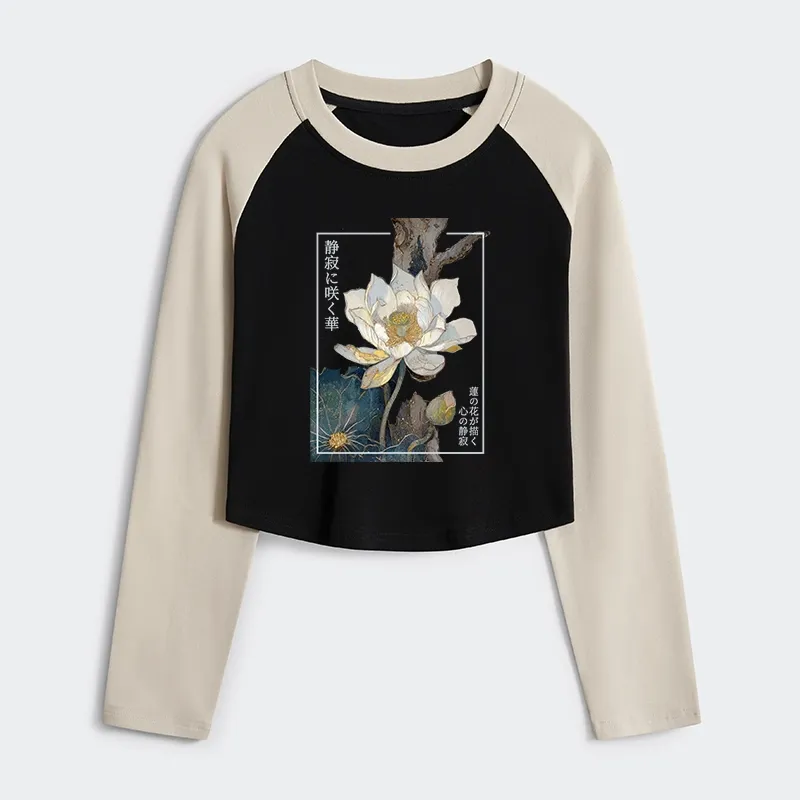 Tokyo-Tiger Blooming Lotus Japan Women's Crop Raglan T-Shirt