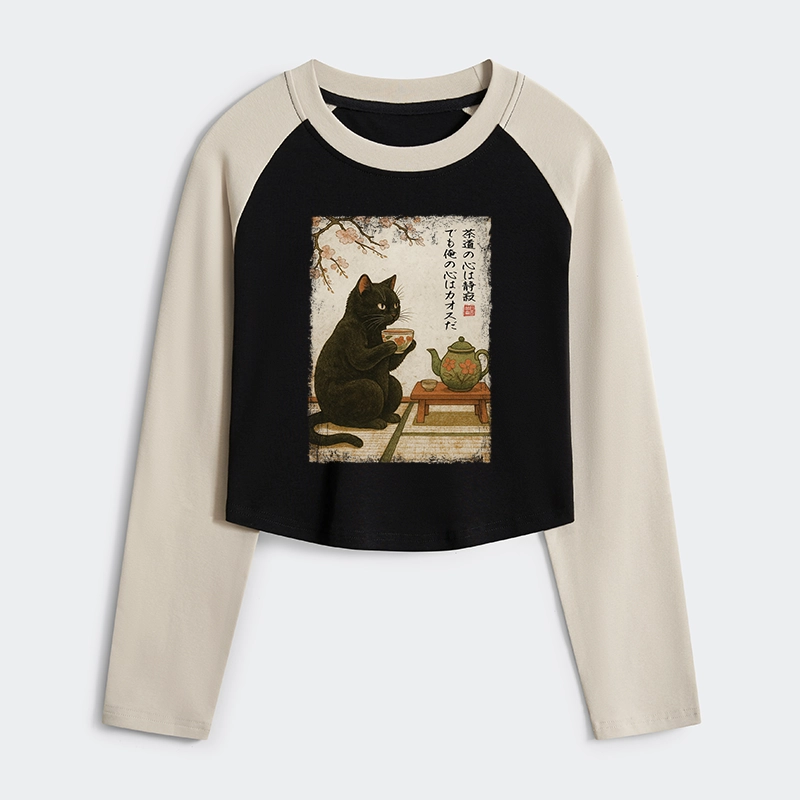 Tokyo-Tiger Tea Time With A Black Cat Women's Crop Raglan T-Shirt