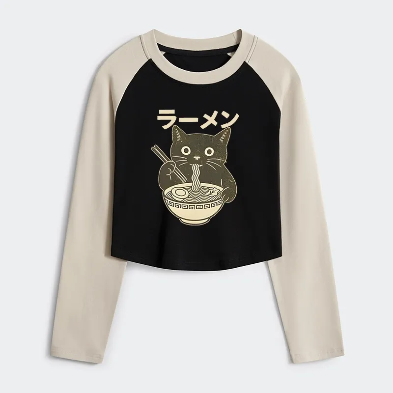 Tokyo-Tiger Simple Black Cat Eating Ramen Women's Crop Raglan T-Shirt