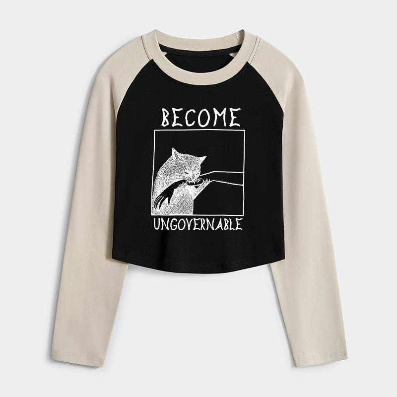 Tokyo-Tiger Cat Biting Arm Women's Crop Raglan T-Shirt