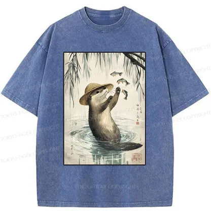 Tokyo-Tiger Otter Catching Fish Washed T-Shirt