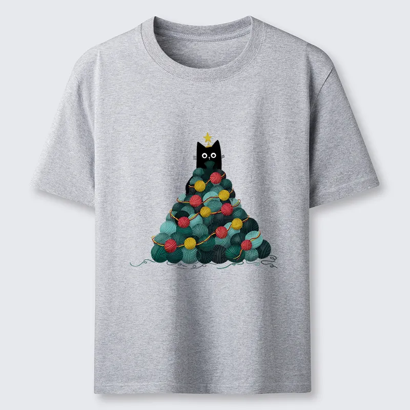 Tokyo-Tiger Yarn Christmas Tree Cat Classic T-Shirt