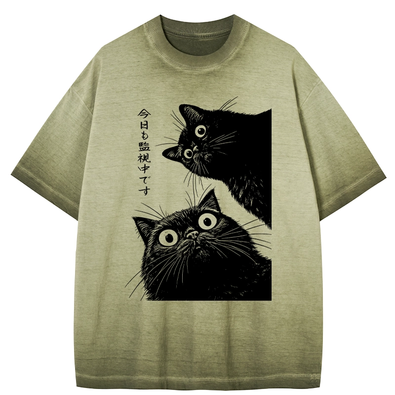 Tokyo-Tiger The Cat Is Watching Today Gradient Washed T-Shirt