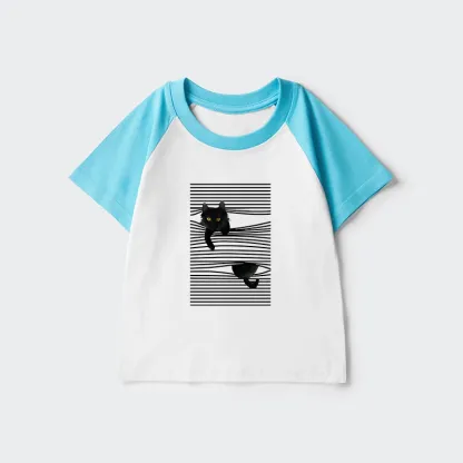 Tokyo-Tiger Cat Scratching Curtain Kids Raglan T-shirt
