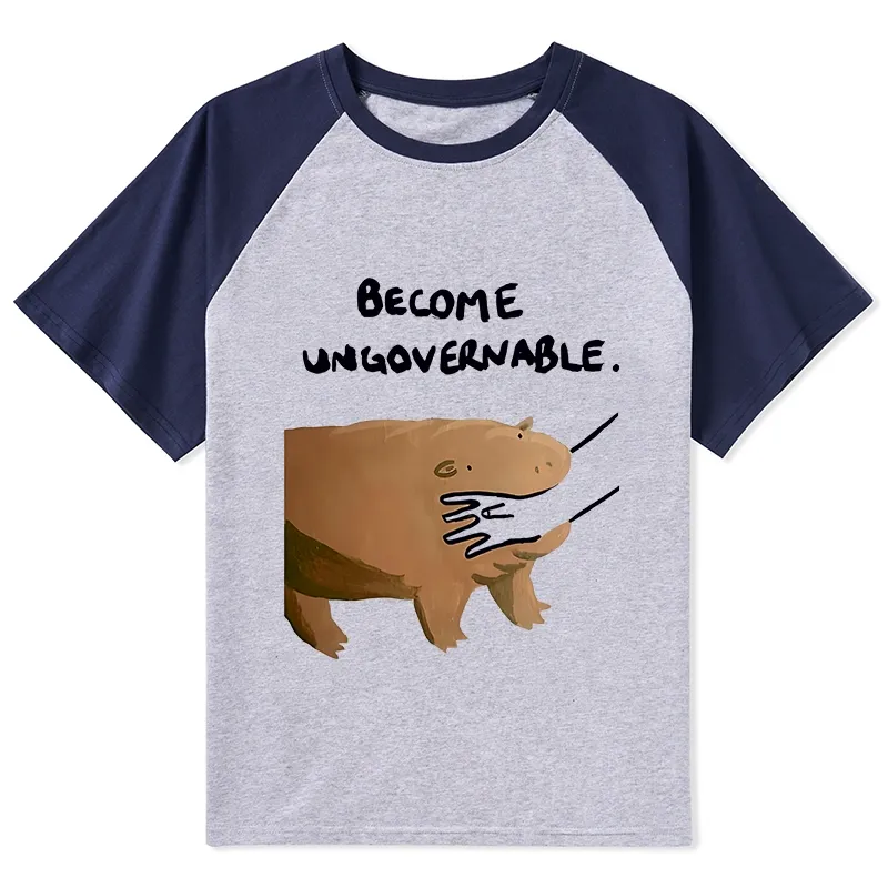 Tokyo-Tiger Moo Deng Bites Someone's Arm Raglan T-shirt