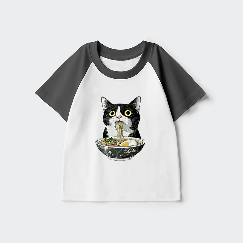 Tokyo-Tiger Cute Cat Eating Japan Ramen Kids Raglan T-shirt