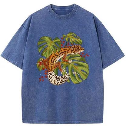 Tokyo-Tiger Geckos And Monstera Plants Washed T-Shirt