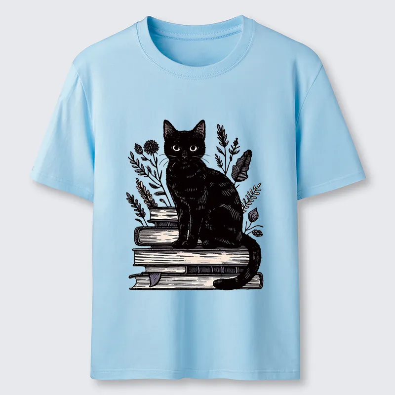 Tokyo-Tiger Books And Cats Classic T-Shirt