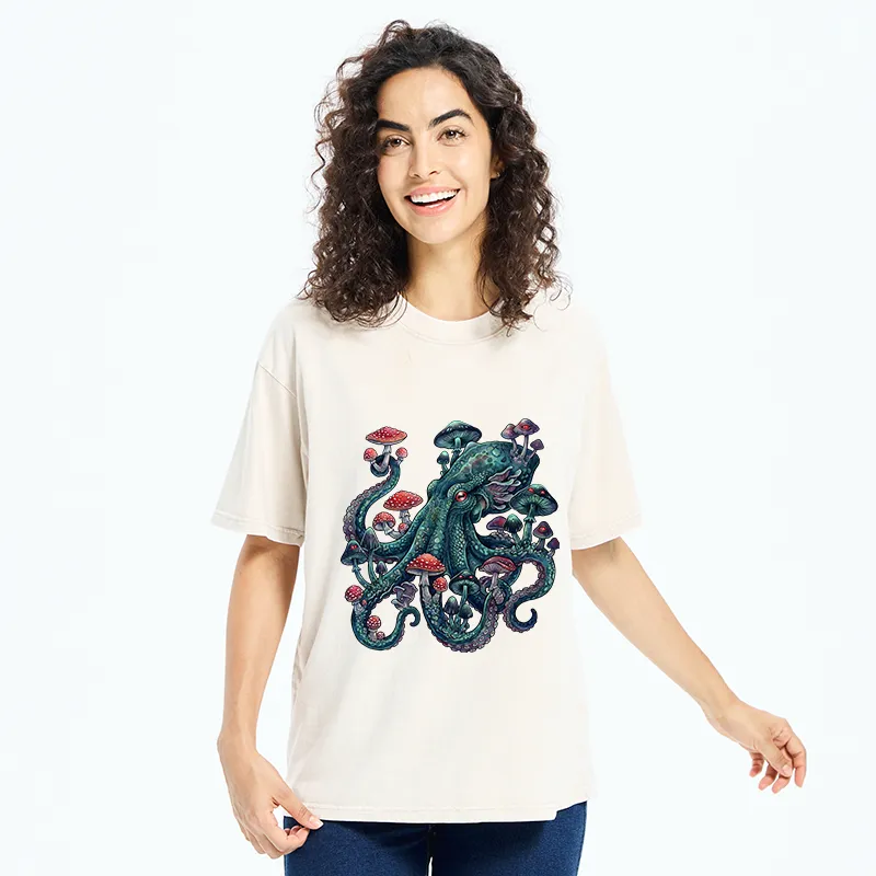 Tokyo-Tiger Octopus Covered In Mushrooms Washed T-Shirt