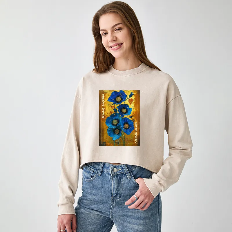 Tokyo-Tiger Shiny Blue Flower Warm Golden Background Washed Crop Sweatshirt