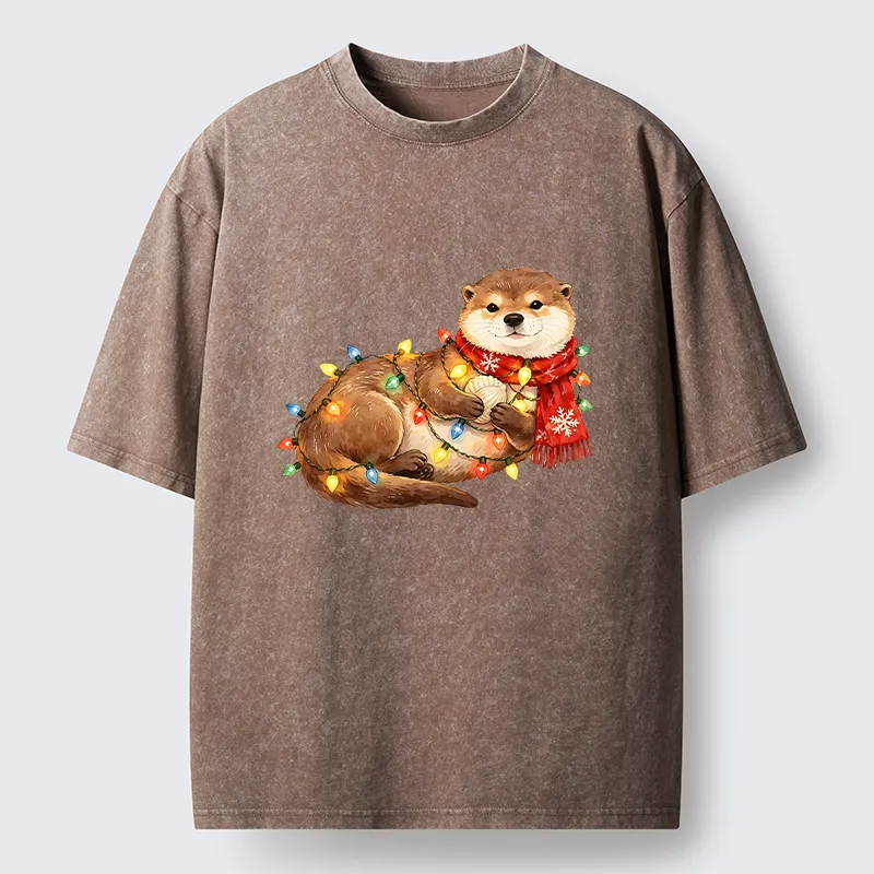Tokyo-Tiger Cozy Otter With Christmas Lights Washed T-Shirt