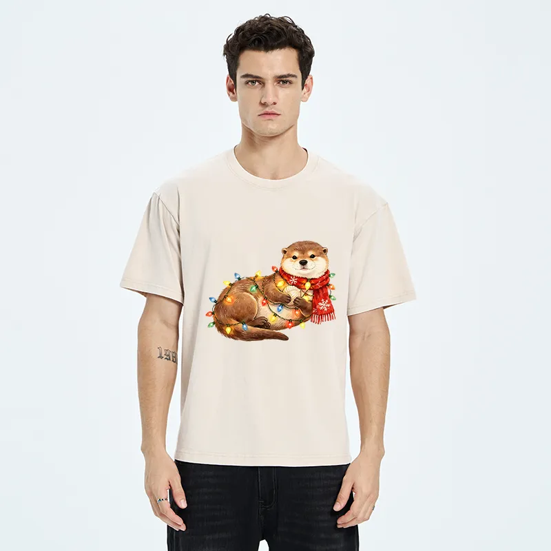 Tokyo-Tiger Cozy Otter With Christmas Lights Washed T-Shirt